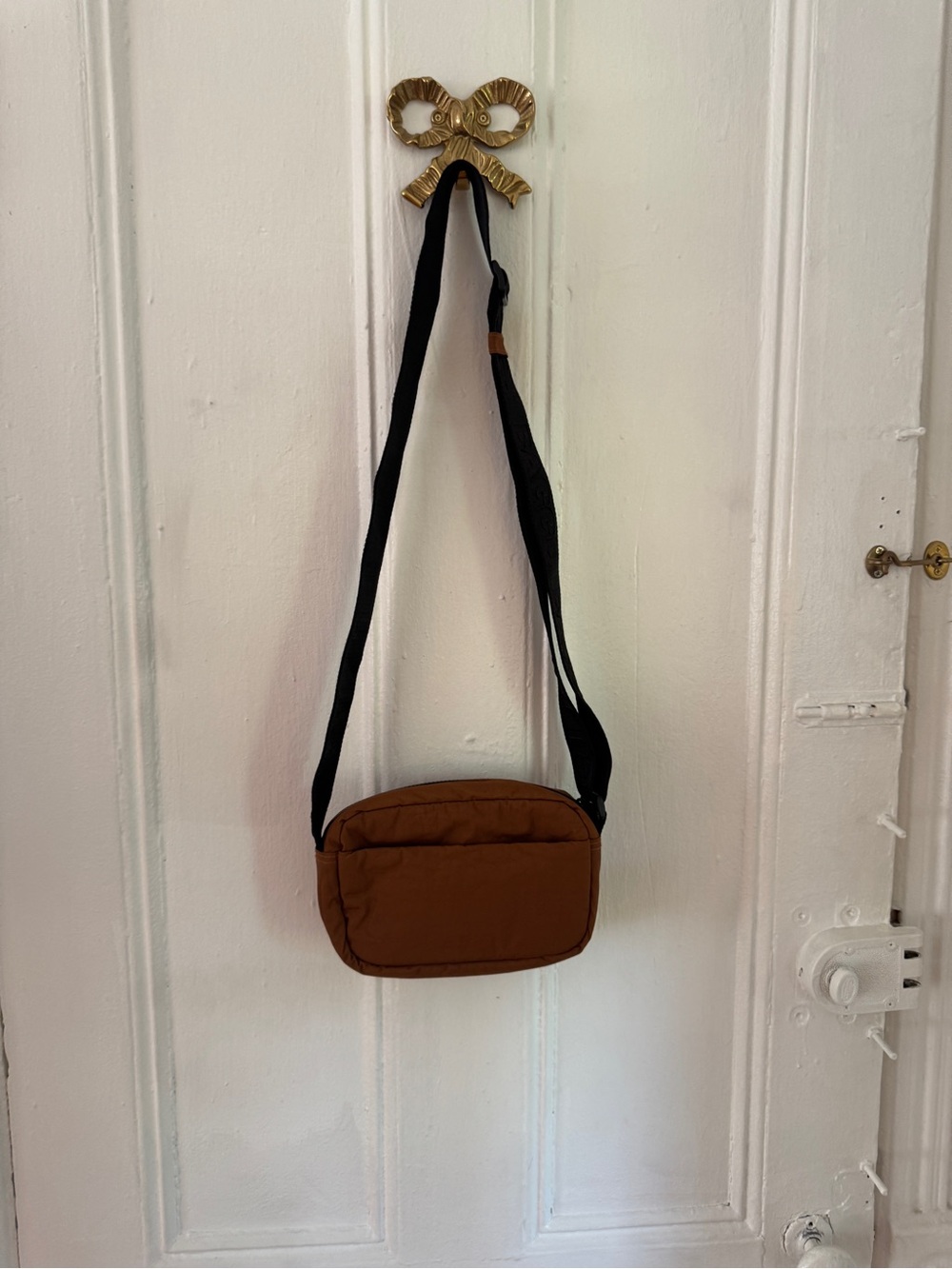 Baggu Crossbody Bag in Brown with Adjustable Black Strap